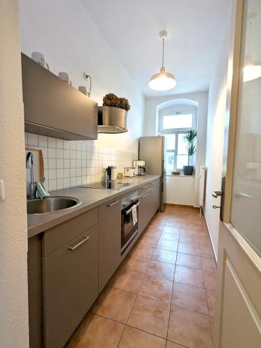 Ruhige 65 qm Wohnung mit Balkon & Parkplatz - 10 Min Neustadt, Дрезден (фото 8)