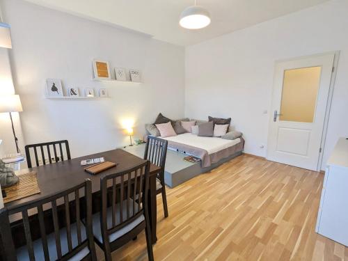 Ruhige 65 qm Wohnung mit Balkon & Parkplatz - 10 Min Neustadt, Дрезден (фото 11)