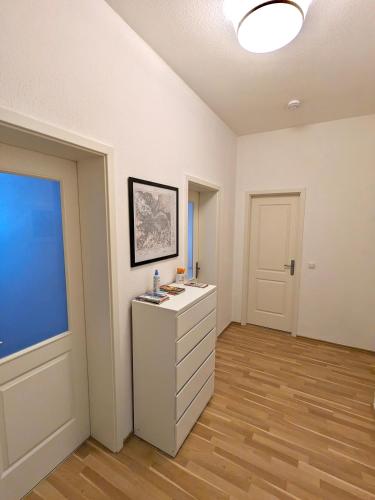 Ruhige 65 qm Wohnung mit Balkon & Parkplatz - 10 Min Neustadt, Дрезден (фото 10)