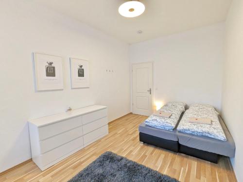 Ruhige 65 qm Wohnung mit Balkon & Parkplatz - 10 Min Neustadt, Дрезден (фото 7)