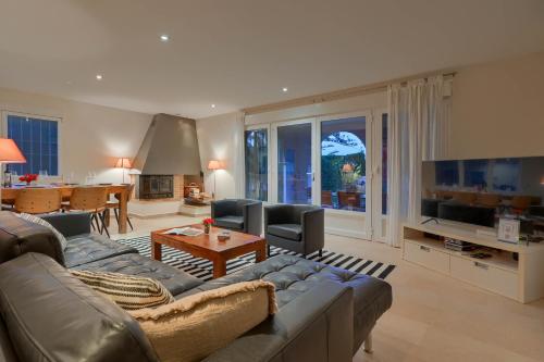 Las Marinas 8 - image 3