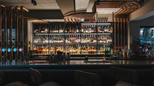 Bar/ Salón, Glen Mhor Hotel in Inverness