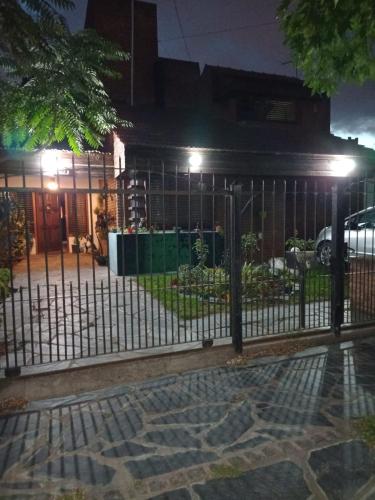 Monoambiente independiente planta alta near Aeroporto Internacional Astor Piazzolla