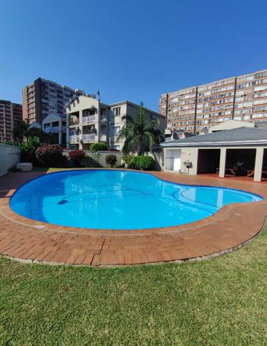 Swimming pool, Summersands 83 North Beach Durban- 2 Bedrooms in North Beach