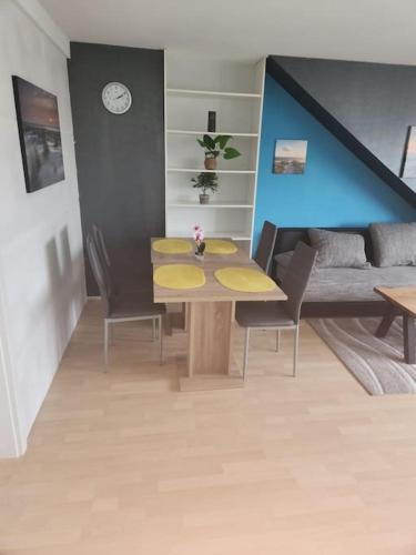 Monteurwohnung in Marl - Lipper 27 - DG in 馬爾