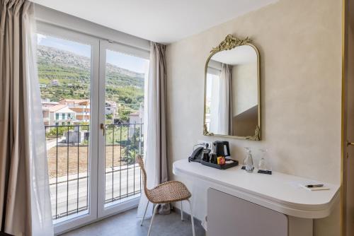 Hotel Aria Room Type - King Room with Mountain View