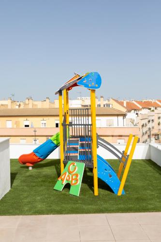 兒童遊樂場, Apartamentos Martalia Áticos Deluxe (Apartamentos Martalia Aticos Deluxe) in 龍達城限區
