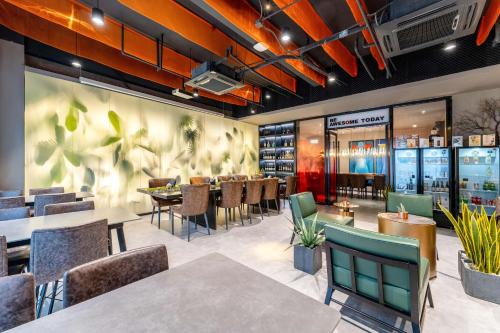 HEONIC Art Residence & Suites丨 Signature Family Suites - Free Laundry Luggage Storage -24H Front Des in Small Wild Goose Pagoda