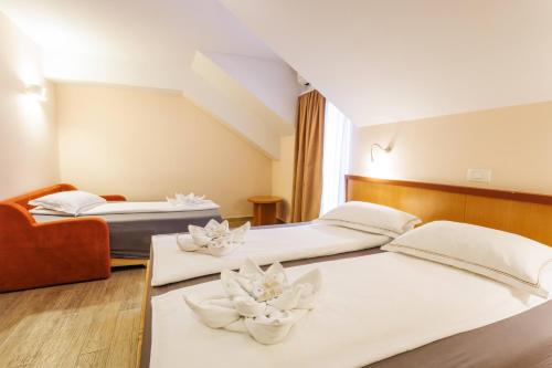 Hotel Vegov Hram Room Type - Triple Room Hotel Vegov Hram Room Type - Triple Room