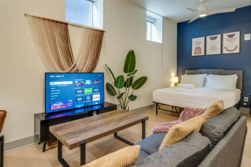 Bright and Modern Studio in Louisville # 109 in Louisville, USA