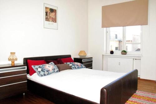 OperaTheater view 2BD apartment for 8, Tallinn (photo 9)