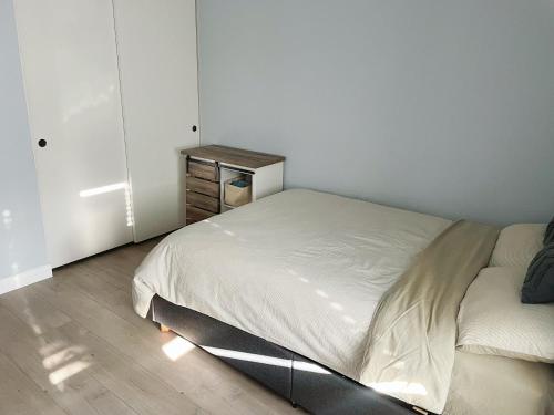 Brand New Single House sharing 2 Bedrooms in Rancho Cucamonga, USA