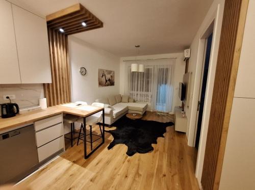 Stan na dan Trn Laktasi Apartman Andrea