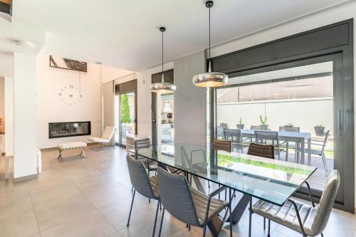 The Orange House, Barcelona, Luxury Villa in Montgat