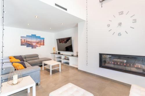 The Orange House, Barcelona, Luxury Villa in Montgat