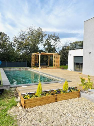Location Maison contemporaine, piscine, 6-8 couchages - Location, gîte - Six-Fours-les-Plages