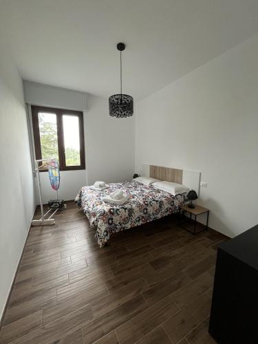 One-Bedroom Apartment with Balcony