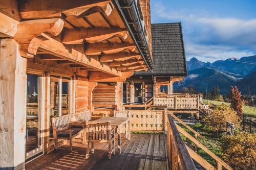 Three-Bedroom Chalet image 2