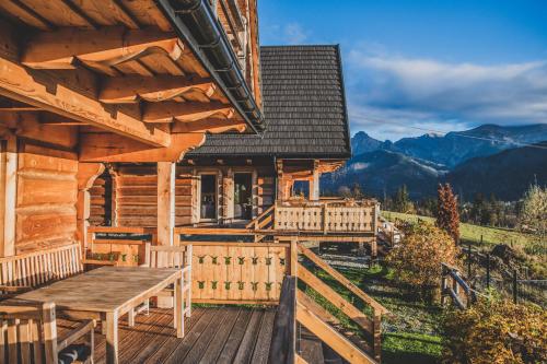 Three-Bedroom Chalet image 1