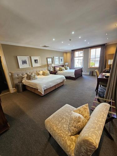 Quarters Hotel Room Type - Deluxe Family Suite