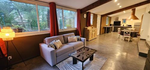 Удобства, Maison Allauch La Forge in Алош