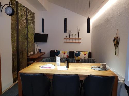 บริการและสิ่งอำนวยความสะดวก, Haus Idili in กัลเกนุล