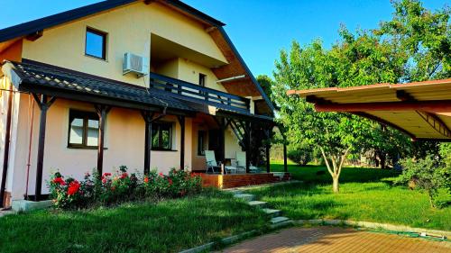tuin, Goodvibes 3 bedrooms rezidence near Iași International Airport