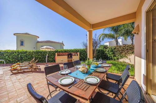 Tesis özellikleri, Villa Casa Brasil by Villa Plus in Carvoeiro Kent Merkezi