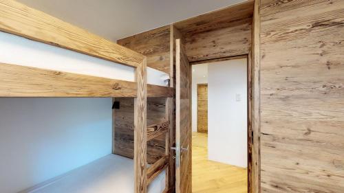 Apartment with Mountain View image 3