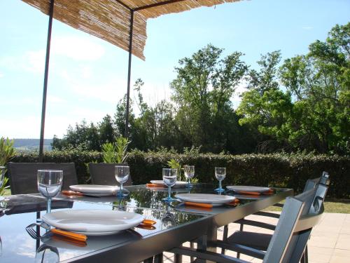 house in the countryside in the luberon with beautiful view and private swimming-pool close to bonnieux in Provence - 8 personnes, Bonnieux (Foto 3)