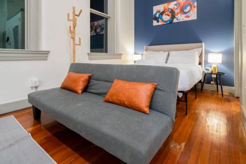 Bright and Modern Studio in Louisville # 403 - image 5