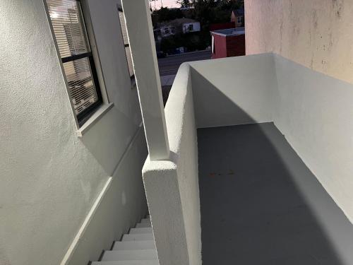 Spacious, private apartment for a comfortable stay in Mid-City