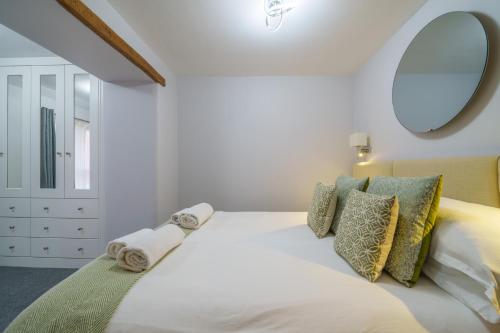Laburnum Cottage - Windermere Town Centre with Parking - image 2