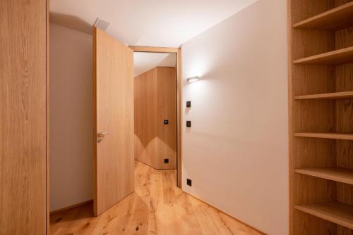 Apartment with Lake View image 2