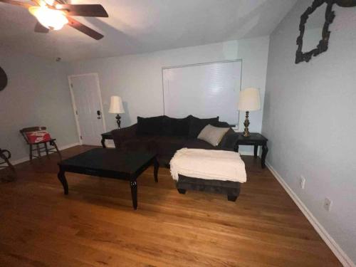 Cozy 3 Bedroom In Prime Location! in Lewisville, USA