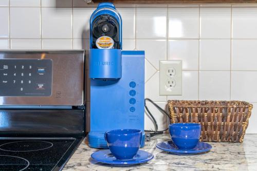 Muenster Escape Walk To Downtown W Balcony Views in Muenster (TX)