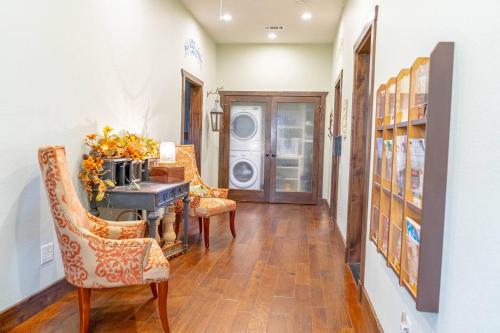 Muenster Escape Walk To Downtown W Balcony Views in Muenster (TX)