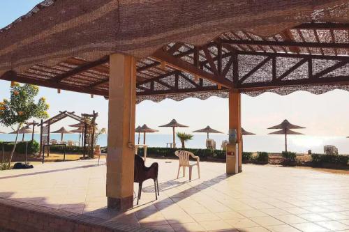 발코니/테라스, 수에즈의 빌라 (300m², 침실 1개, 프라이빗 욕실 1개) (5-Brs Sandy Beachfront-Villa - Breath Taking view) in 수에즈