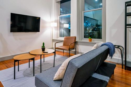 Bright and Modern Studio in Louisville # 406 in Louisville, USA