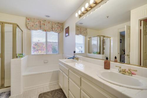 Centrally Located Home with Yard in Hayward!