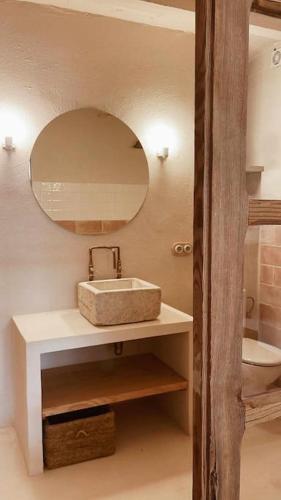 Estudio L'Oliveta by LohodiHomes in San Jordi Desvalls