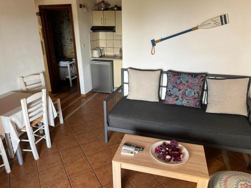 One-Bedroom Apartment with Balcony image 2
