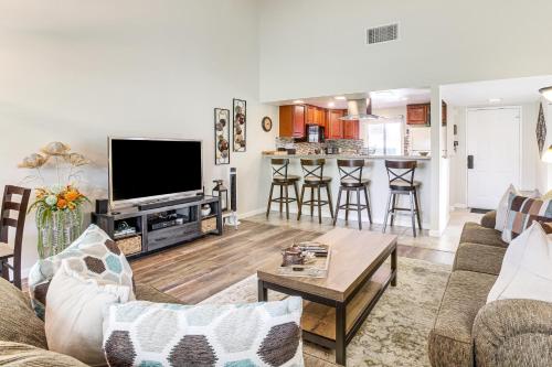 Golf Course On-Site Peaceful Condo in Palm Desert in Palm Desert, USA