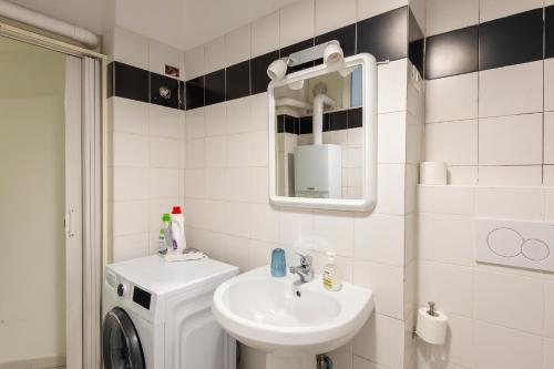 Piazza Navona Charming Large Apartment, Rzym (zdjęcie 8)