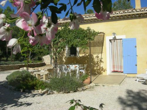Villa with Garden View