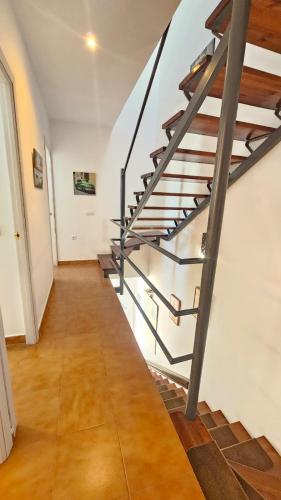 Three-Bedroom House image 5