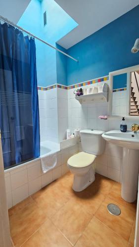 Three-Bedroom House image 3