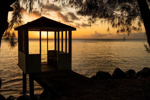 Exterior view, Tavaetu Guesthouse in Austral Islands
