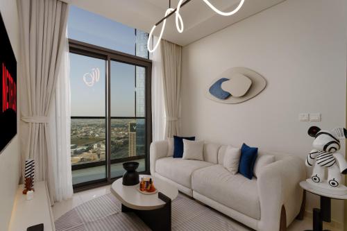 Aykon Luxury Sky Collection Suites With Balcony & Sea View By Hshome - Miniatura 5