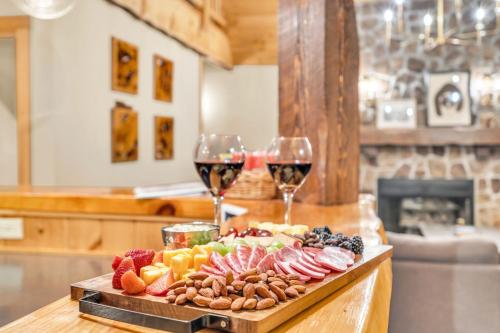 35 Hideaway - Mtn Views, Hot Tub, Game Room, Dogs Ok, 12 Mins to Sunday River, Bethel (photo 10)